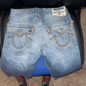 Size 9 rare true religion shorts barely wear